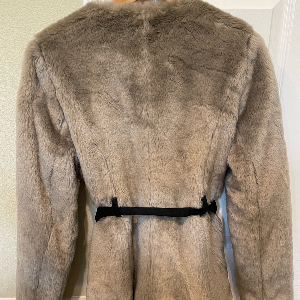 Chic Grey Coat - Picture 2 of 5